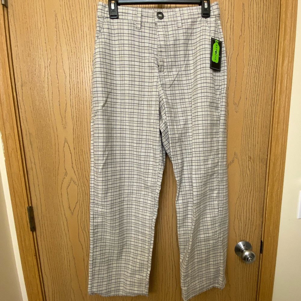 NWT Volcom Women’s Plaid Straight Leg Pants